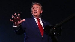 Trump preist "Stahlmauer"-Blockade: Die Straße von Hormus "gehört uns"
