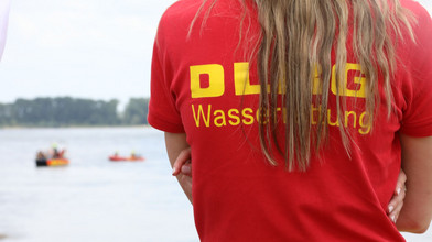 Badeunfall in Südhessen? Menschen nach Bad im Rhein vermisst