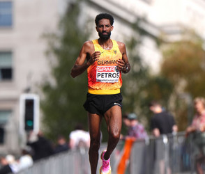 Marathon Frankfurt: Petros knapp hinter Dinki Zweiter
