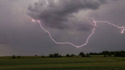 Unwetter in Calden: verstopfte Gullys und Hagel