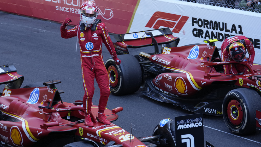 Ferrari-Fahrer Charles Leclerc hat erstmals sein Heimrennen in Monaco gewonnen.