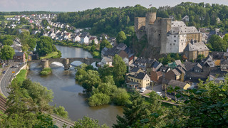 Schüler kentern mit Kanu auf der Lahn: Großeinsatz in Runkel