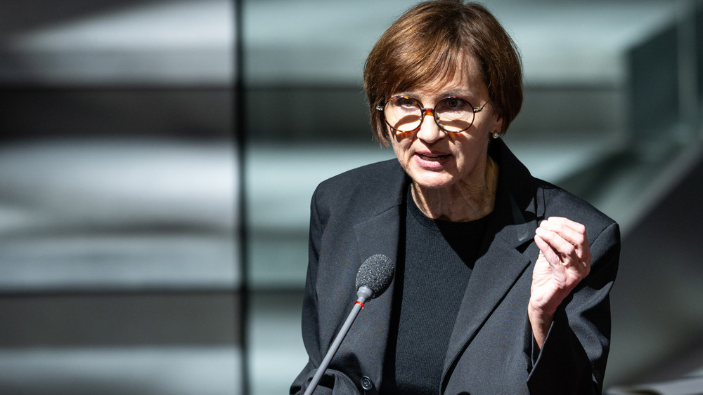 Die FDP im Umfragetief - Landesvorsitzende Bettina Stark-Watzinger hofft, in Hessen das Blatt wenden zu können...  