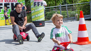 Schlag den Star: Bülent Ceylan verliert gegen 3-Jährigen