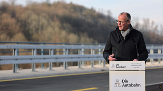 Merz gibt neue Brücke in Lüdenscheid nach vier Jahren frei