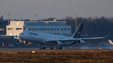Iran-Ticker: Evakuierungsflug in Frankfurt gelandet