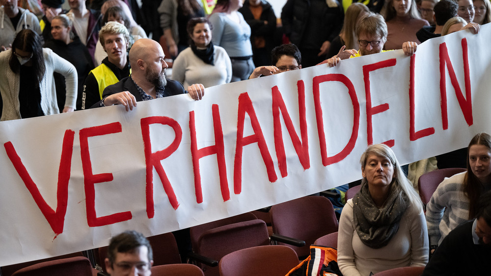 Lohnerhöhung, das fordert jetzt die Gewerkschaft ver.di für das Uniklinikum Gießen-Marburg. (Archivbild)