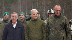 Merz im Clinch mit Trump: NATO-Spitzenpolitiker gegen Aufhebung der US-Öl-Sanktionen gegen Russland