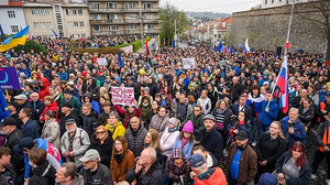 Proteste in Bratislava gegen Ficos Plan zur Abschaffung der Auslandswahl