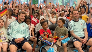Messi oder Ronaldo? Raum und Goretzka stellen sich Kinderfragen