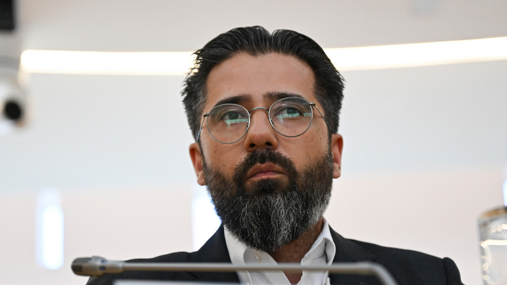 Staatssekretär Umut Sönmez soll mit sofortiger Wirkung aus dem Beamtenverhältnis entlassen werden (Archivbild).