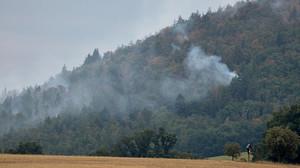 Großeinsätze in Bayern: Feuerwehr kämpft gegen Waldbrände