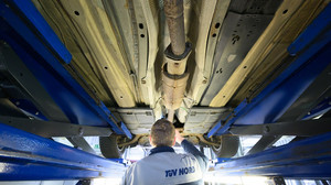 Untersuchungschaos droht: TÜV-Mitarbeiter streiken regional