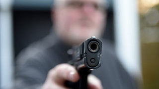 Bad Soden-Salmünster: Mit Schusswaffe bedroht und geschlagen