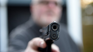 Bad Soden-Salmünster: Mit Schusswaffe bedroht und geschlagen