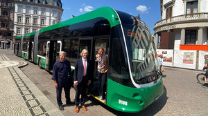ESWE Wiesbaden testet 25 Meter langen Doppelgelenkbus