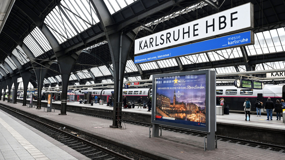 Der Hauptbahnhof in Karlsruhe