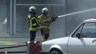 Brand in Autowerkstatt – Sechs Menschen in Laage verletzt