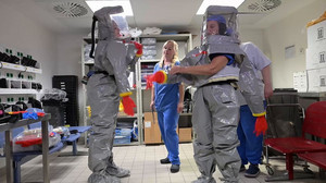 Isolierungsstation: Wie Ebola-Patienten behandelt werden 