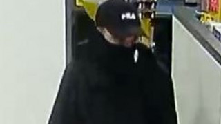 Nach Messer-Überfall in Wiesbaden - Polizei sucht Täter mit Foto