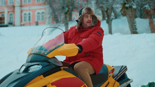 "Fabian und Die mörderische Hochzeit": Bastian Pastewka dreht das Krimi-Genre auf links