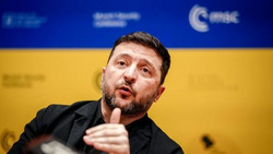 Selenskyj: Unser Militär redet bei Straße von Hormus mit