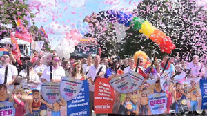 Hamburg: Zehntausende bei CSD-Demonstration - ausgelassene Stimmung
