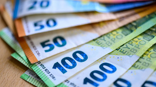 Fast jeder zehnte Hesse braucht staatliche Unterstützung