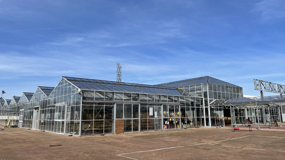 Flüchtlingsunterkunft im ehemaligen Gartencenter in Lohfelden (Kreis Kassel)