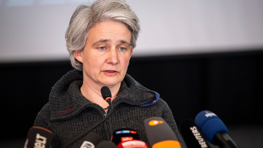 Buckelwal liegt weiter in Wismarer Bucht