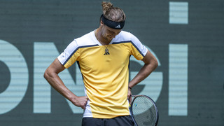 Tennisprofi Zverev scheitert im Halbfinale in Halle gegen Hurkacz