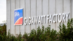 SMA Solar eröffnet Gigawatt Factory für Energiewende