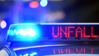 Katze sorgt für Unfall auf Autobahn - zwei Verletzte