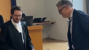 Niederlage für ChatGPT: KI darf Liedtexte nicht nutzen