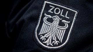 Frankfurter Flughafen: Zoll stoppt gestohlenen Ferrari Testa