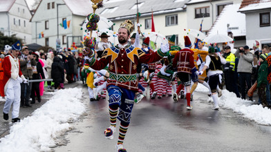 Herbstein Karneval: Schneetreiben stoppt Springerzug nicht