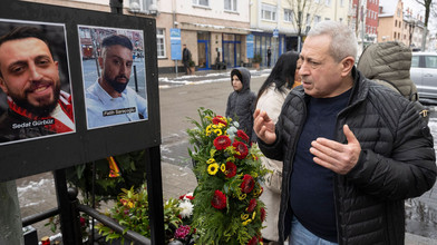 Jahrestag nach Anschlag: Stilles Gedenken an Opfer in Hanau