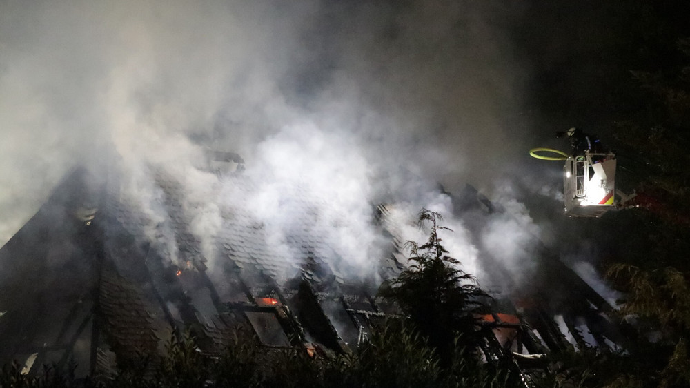 Das Gebäude auf dem Hofgut in Gelnhausen ist nach dem Brand stark einsturzgefährdet.