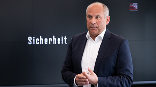 Gewalt gegen Politiker: Innenminister prüfen schärfere Strafen