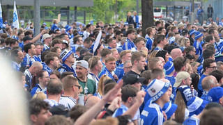 Schalke-Aufstiegsparty: 60.000 Fans feiern Rückkehr in die Bundesliga