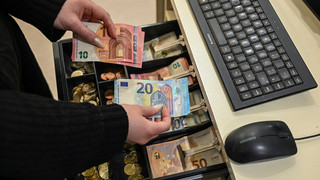 Bargeld bleibt König in Deutschland und Österreich