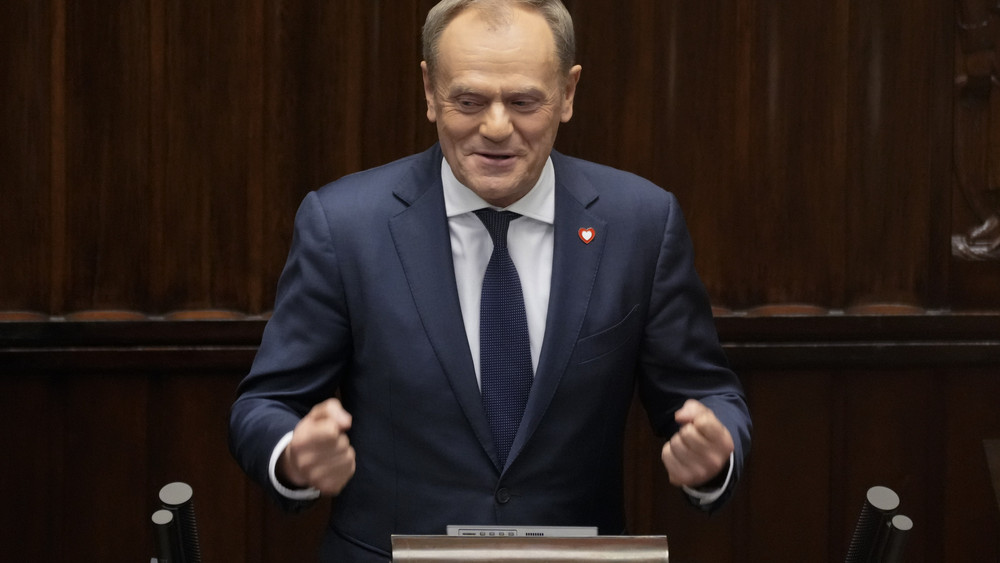 Polens Parlament hat den früheren Oppositionsführer Tusk zum künftigen Regierungschef bestimmt.