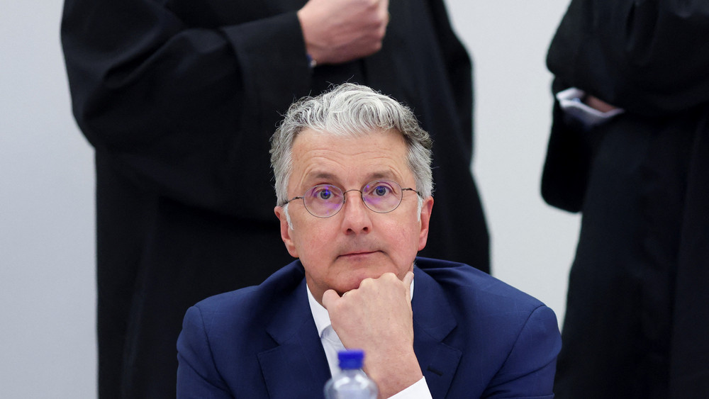 Rupert Stadler, ehemaliger Vorstandsvorsitzender des deutschen Automobilherstellers Audi, nimmt an seinem Prozess vor dem Landgericht teil (Archivbild).