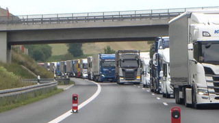 A6: Zwölf Kilometer Stau nach Unfall