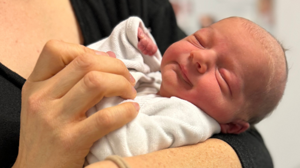 Alicia ist eines von sechs Babys, die am 29. Februar in den Helios HSK auf die Welt gekommen sind.