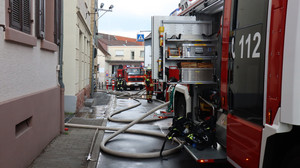 Brand in Sandhausen zerstört Nebengebäude in der Waldstraße