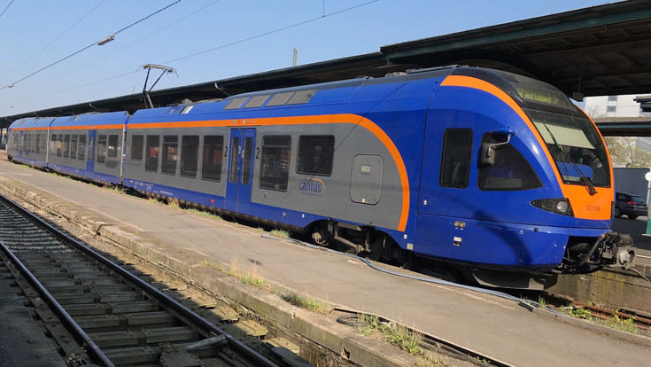 Unbekannte werfen Betonplatte auf die Cantus-Bahn