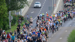 Gegen Ausbau der A5: Tausende bei Fahrrad-Demo in Frankfurt