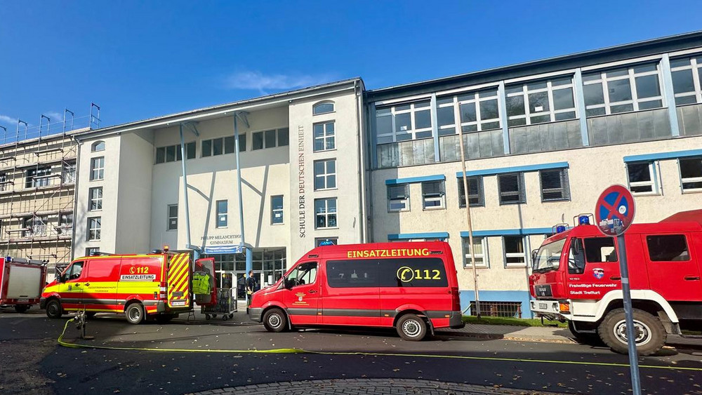 Zahlreiche Einsatzkräfte rückten am Freitag wegen eines Gefahrstoffalarms am Philipp-Melanchthon-Gymnasium in Gerstungen an.