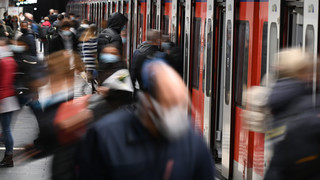 Fast alle S-Bahnen betroffen: Störungen bremsen RMV-Verkehr aus